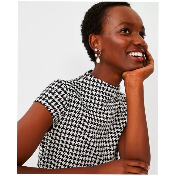 Ann Taylor Houndstooth Top - Picture 2 of 7